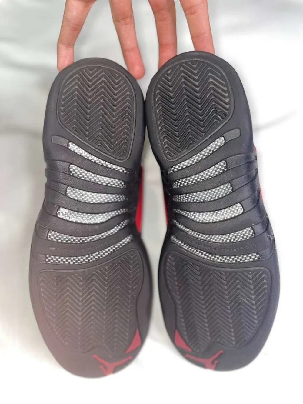 Air Jordan 12 Retro GS White Gym Red Black Size 6.5Y Youth